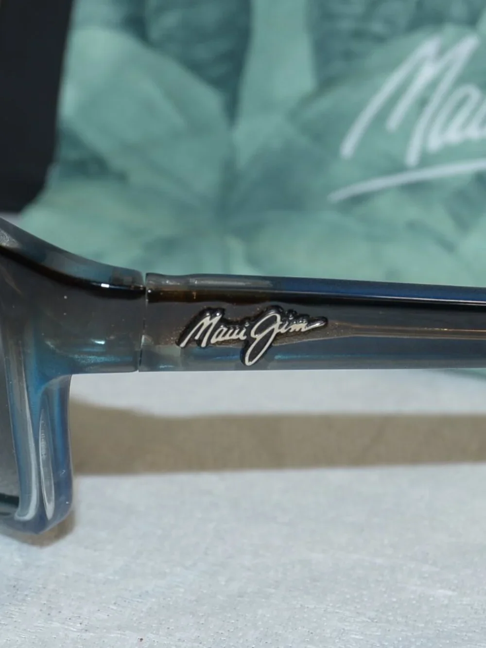 Maui Jim Byron Bay Polarized Sunglasses -- size 62-19 125 -- Made in Italy